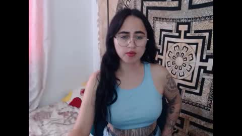 Snapshot of ninakravtz chatting on 4, 1, 2025 N I N A online show from 4, 1, 2025