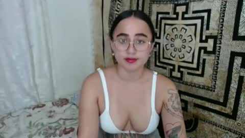 Snapshot of ninakravtz chatting on 3, 11, 2025 N I N A online show from 3, 11, 2025