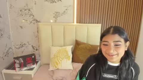 Snapshot of ninamartins chatting on 4, 7, 2026 N I N A online show from 4, 7, 2026