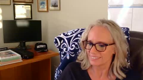 Snapshot of ninanite chatting on 15, 11, 2025 ninanite online show from 15, 11, 2025