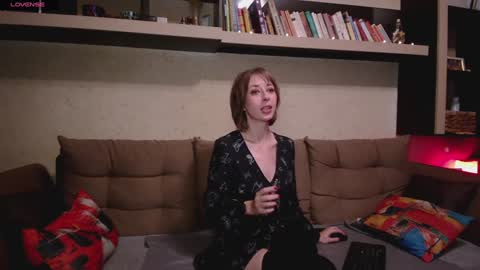 NinaNovalicious online show from 11, 12, 2024