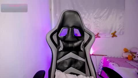 ninatinydoll1 online show from 13, 11, 2025