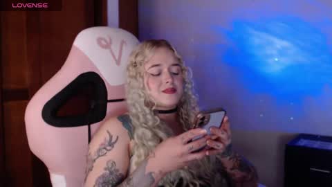 Nina online show from 25, 2, 2025