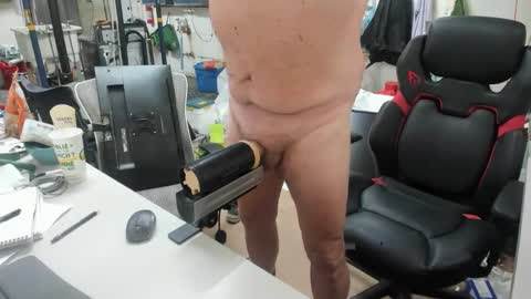 nineinchnail33 online show from 19, 12, 2025