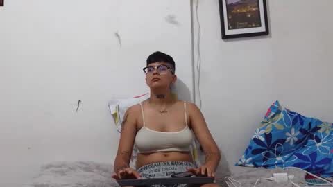 nini_smith online show from 20, 4, 2026