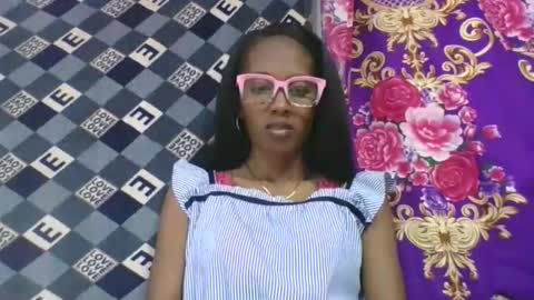 ninie246746 online show from 11, 4, 2026