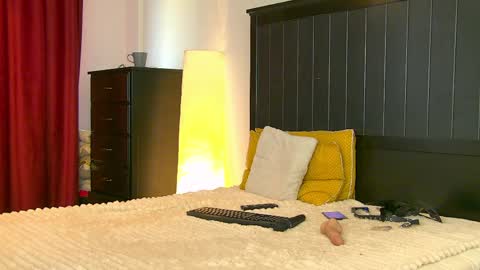 Nina online show from 5, 4, 2026