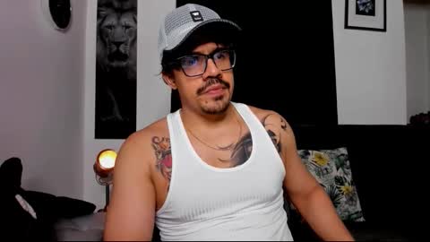 Snapshot of nipsfetich chatting on 22, 11, 2025 Steven online show from 22, 11, 2025