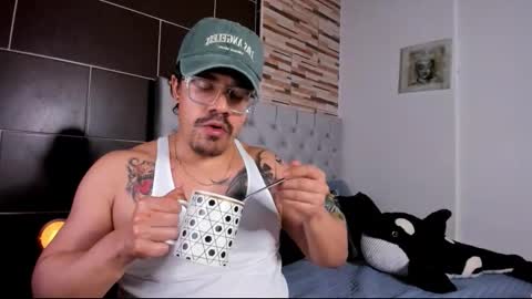 Snapshot of nipsfetich chatting on 14, 12, 2025 Steven online show from 14, 12, 2025