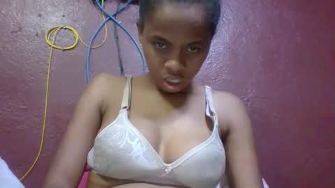 Snapshot of nirinahfy chatting on 12, 10, 2025 nirinahfy online show from 12, 10, 2025