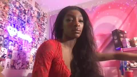 Snapshot of niviawolfe chatting on 15, 12, 2024 NIVIA WOLFE online show from 15, 12, 2024