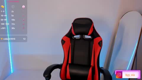 Nicki  online show from 28, 2, 2025