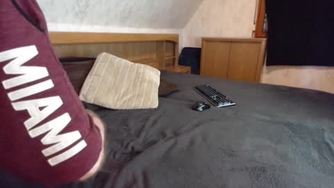 Snapshot of nixan85 chatting on 23, 11, 2025 nixan85 online show from 23, 11, 2025