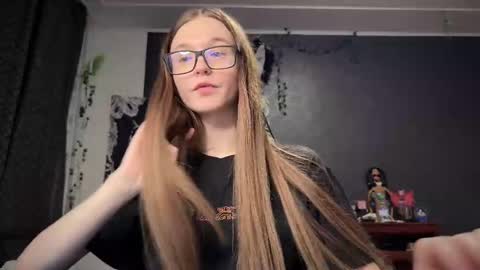 Snapshot of nloraaa chatting on 6, 3, 2025 Tears Lora online show from 6, 3, 2025