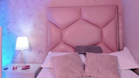   ambarsulliva  online show from 13, 2, 2025