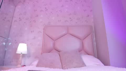   ambarsulliva  online show from 5, 12, 2025