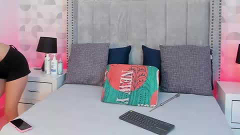 Snapshot of noa_morena chatting on 13, 9, 2025 NATHALIA MORENO online show from 13, 9, 2025