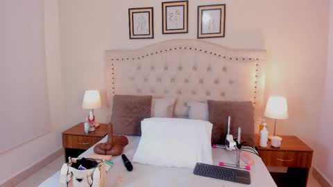 Snapshot of noa_morena chatting on 29, 9, 2025 NATHALIA MORENO online show from 29, 9, 2025