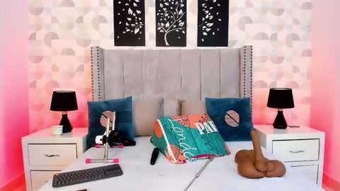 NATHALIA MORENO online show from 10, 2, 2026