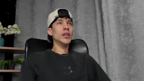 Snapshot of noah_brigth chatting on 27, 2, 2025 Noah Brigth online show from 27, 2, 2025