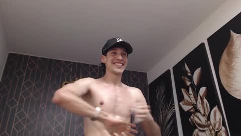 Snapshot of noah_brigth chatting on 5, 3, 2025 Noah Brigth online show from 5, 3, 2025