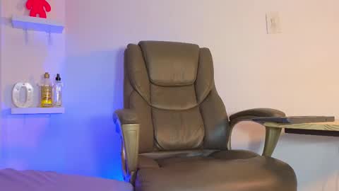 NOAH  online show from 10, 1, 2025