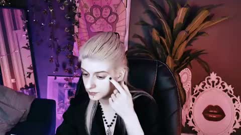REAL name LiaDM are always open online show from 15, 5, 2026