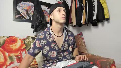 Snapshot of noah_happy07 chatting on 19, 11, 2025 Noah online show from 19, 11, 2025