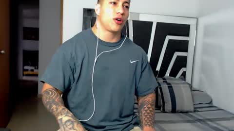 Snapshot of noah_harris01 chatting on 10, 2, 2025 Noah Harris01 online show from 10, 2, 2025