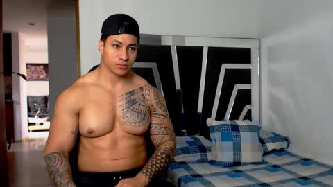 Snapshot of noah_harris01 chatting on 17, 11, 2025 Noah Harris01 online show from 17, 11, 2025