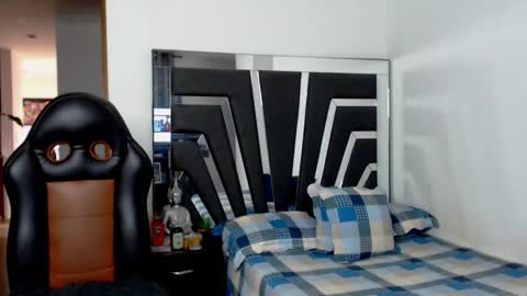 Snapshot of noah_harris01 chatting on 1, 12, 2025 Noah Harris01 online show from 1, 12, 2025