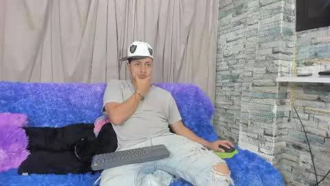 Snapshot of noahandbunny chatting on 21, 5, 2026 Noahandbunny online show from 21, 5, 2026