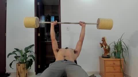 LIAM- noah online show from 8, 4, 2026