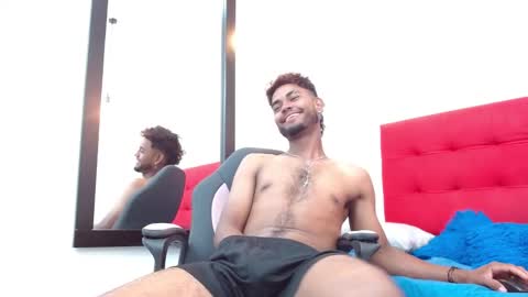 Snapshot of noahsmith26 chatting on 7, 1, 2026 online show from 7, 1, 2026