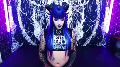 caroline online show from 11, 6, 2026