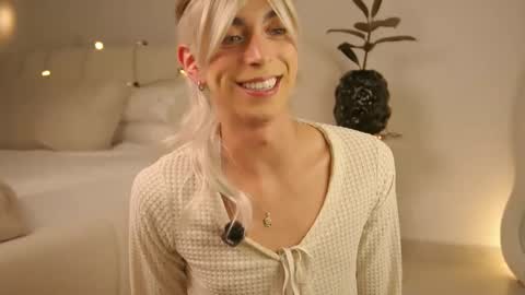 Samantha online show from 12, 4, 2026