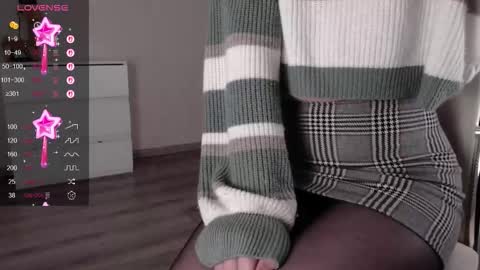 noelleneptune online show from 13, 9, 2025