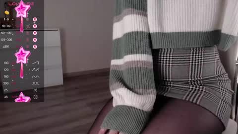 noelleneptune online show from 15, 9, 2025