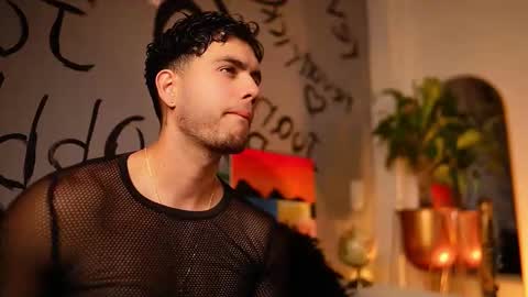 Snapshot of noha_miler chatting on 2, 11, 2025 kevin online show from 2, 11, 2025