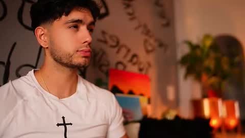 Snapshot of noha_miler chatting on 12, 11, 2025 kevin online show from 12, 11, 2025