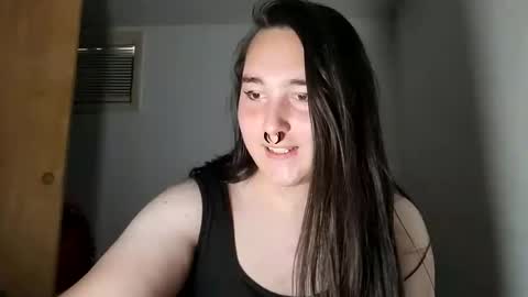 Snapshot of nonbinarybeauty20 chatting on 25, 11, 2025 nonbinarybeauty20 online show from 25, 11, 2025