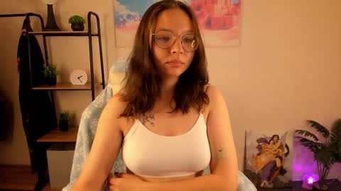 Snapshot of noora_moore chatting on 7, 10, 2025 NOORA online show from 7, 10, 2025