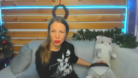 Snapshot of nora_adamss chatting on 7, 12, 2024 Nora online show from 7, 12, 2024