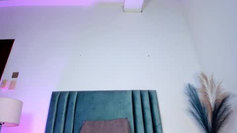 Nora Da Silva online show from 11, 3, 2025