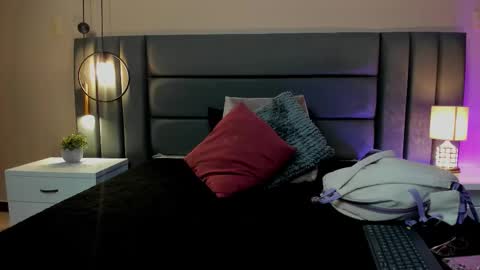 Nora Da Silva online show from 14, 10, 2025