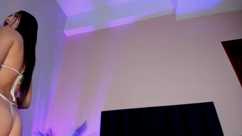 Nora Da Silva online show from 13, 11, 2025