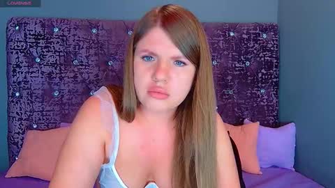 Snapshot of norabigas chatting on 11, 2, 2025 Nora online show from 11, 2, 2025