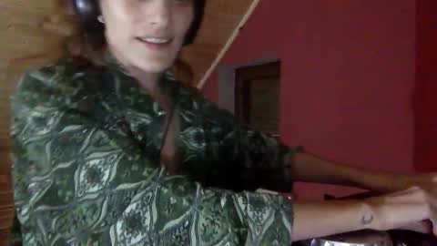 Snapshot of norablues chatting on 23, 9, 2025 norablues online show from 23, 9, 2025