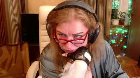 Snapshot of norma_gin chatting on 4, 7, 2026 miss Tress online show from 4, 7, 2026