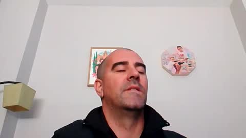 NORMALITO online show from 25, 11, 2025